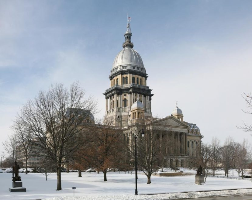 Illinois_State_Capitol_pano.jpg